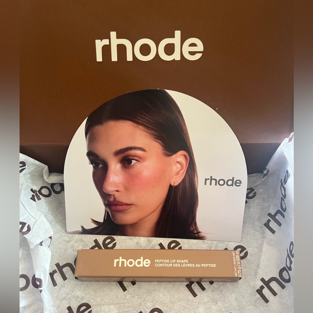 RHODE Peptide Lip Shape (Squeeze) NEW